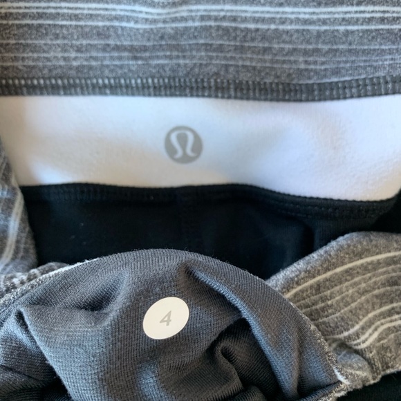 Lululemon reversible yoga pants - Picture 4 of 4